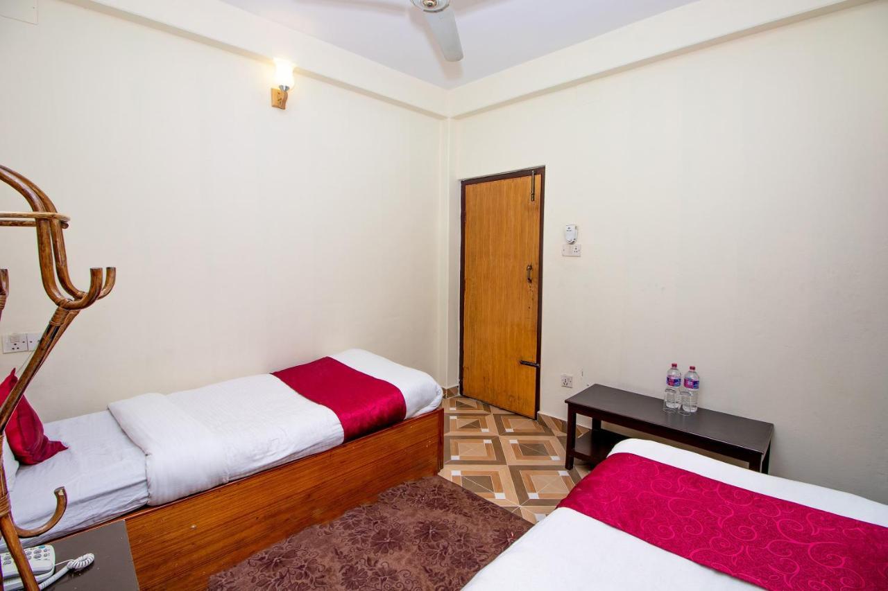 Hotel Royal Image Pokhara Extérieur photo
